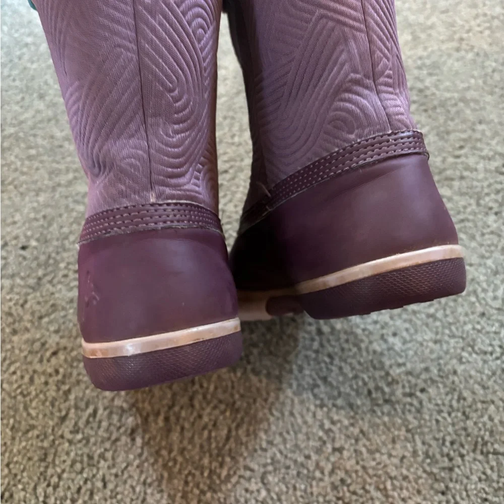Plae Thandi purple waterproof rain boots size 1.5